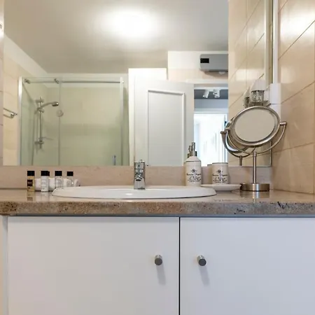 Plum Guide - Braque Apartment Lisbon